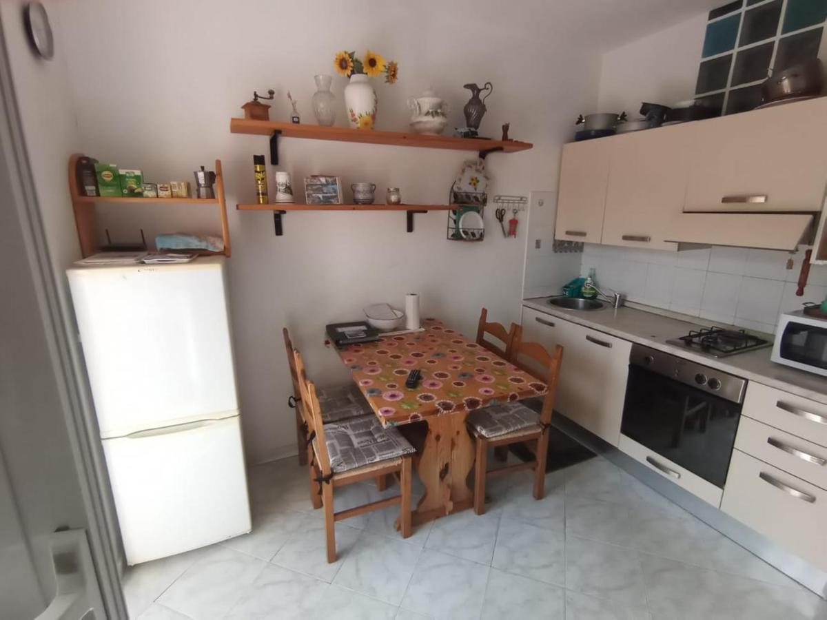 Appartement Casa Albarosa, 10 Min Walk Train Station, Free Parking. à La Spezia Extérieur photo