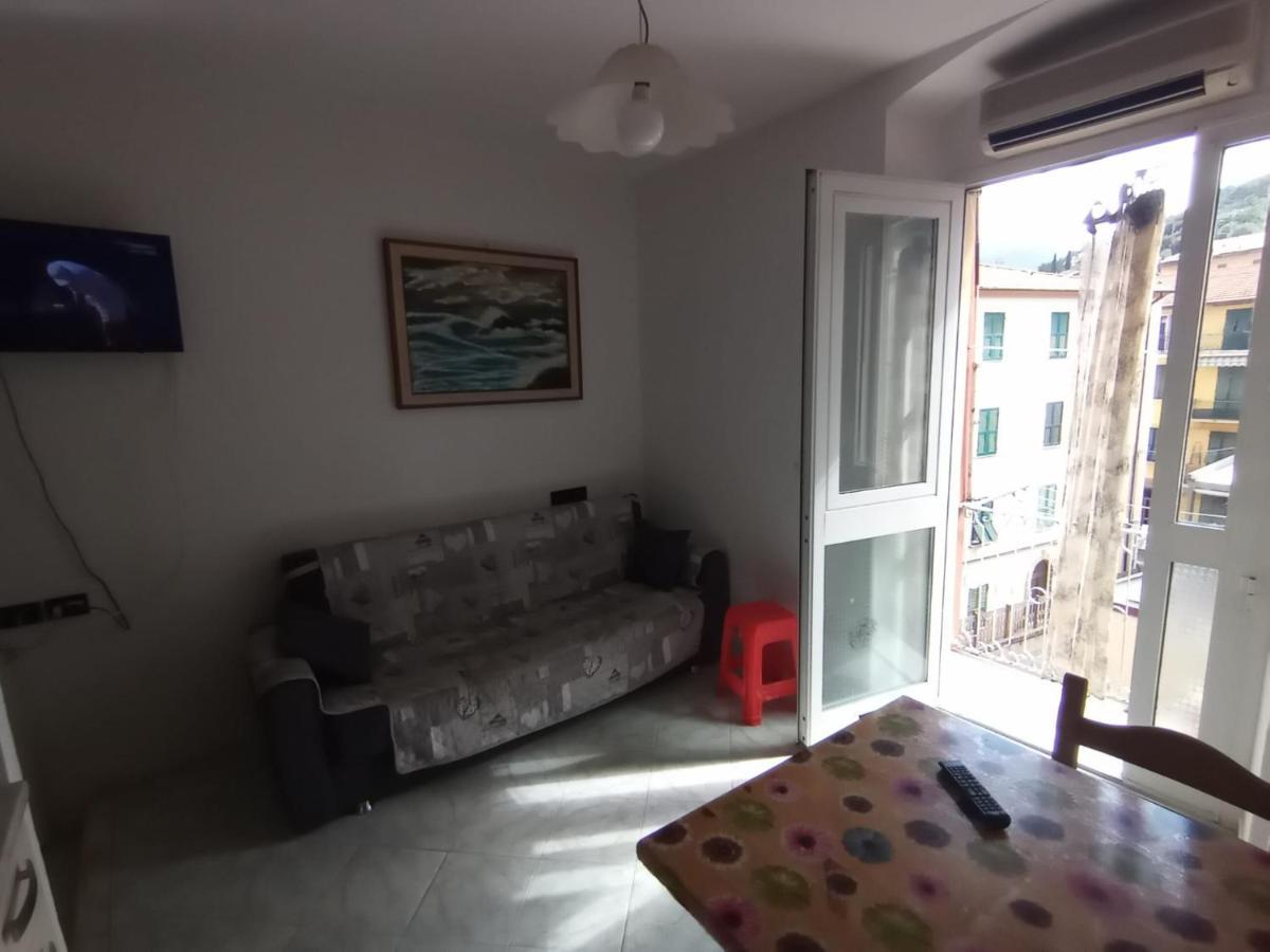 Appartement Casa Albarosa, 10 Min Walk Train Station, Free Parking. à La Spezia Extérieur photo
